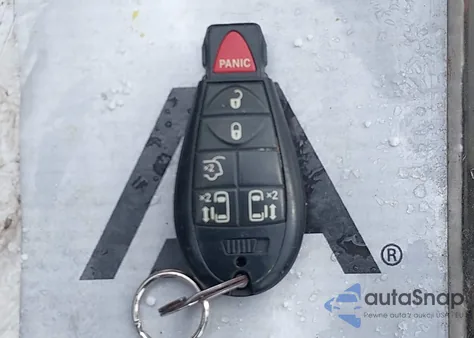 2014 Chrysler Town & Country Touring z USA, uszkodzony, nr VIN 2C4RC1BG4ER211049